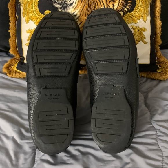 Versace Pebble Leather Drivers - Picture 9 of 10